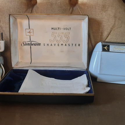Rasoio anni 70 - Phillips Sunbeam Multivolt Shavemaster - Funzionante - USA - Custodia e cavo - Triple Deluxe 555 - Vintage