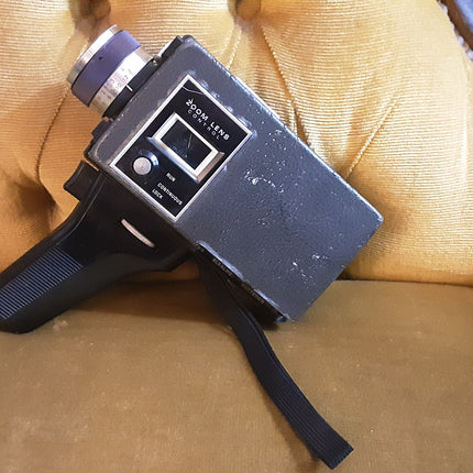 KODAK Instamatic M18 Fotocamera a pellicola, chiave filtro 1967 - Made in Rochester - NY - USA - By Eastmam Kodak co - Per Collezionista o per pezzi ricambio