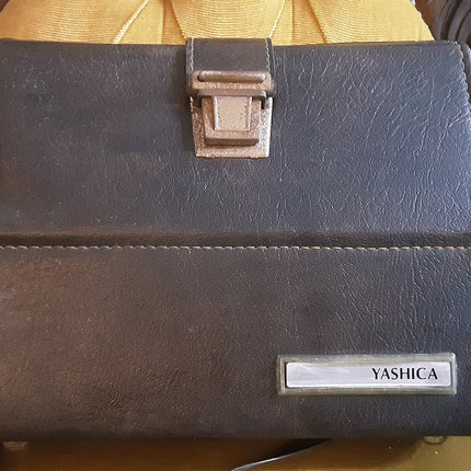 Borsa Vintage Yashica Marrone scuro per collezionista presenta dell'imperfezioni