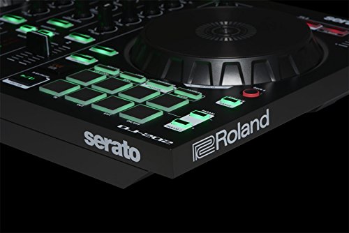 Roland DJ-202 DJ Controller, controller a due canali e quattro deck per Serato DJ Lite - L'eredità delle Drum Machine Roland in un DJ Controller