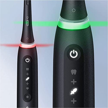 Oral-B Spazzolino Elettrico Ricaricabile iO 5N, Sensore di Pressione, Intelligenza Artificiale, 5 Modalità di Spazzolamento, 1 Testina, 1 Spazzolino, 1 Custodia da Viaggio, Nero, Idea Regalo