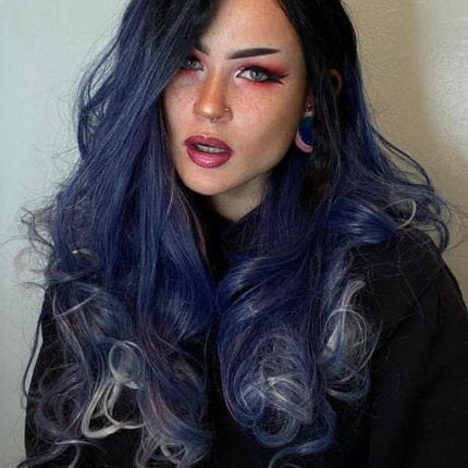 Parrucca da 61 cm con pizzo blu chiaro blu sfumato, parrucca sintetica morbida senza colla, capelli resistenti al calore 180% densità (blu)
